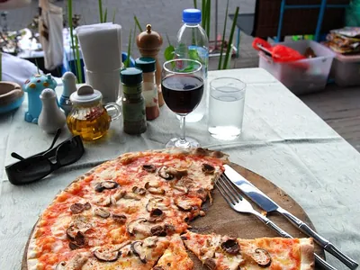 Pizza mit Pilzen